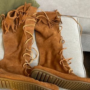 Rust boots Minnetonka fringe